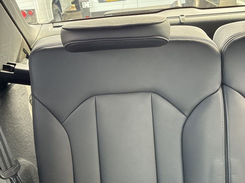 Used 2023 Audi SQ7 Prestige image 13