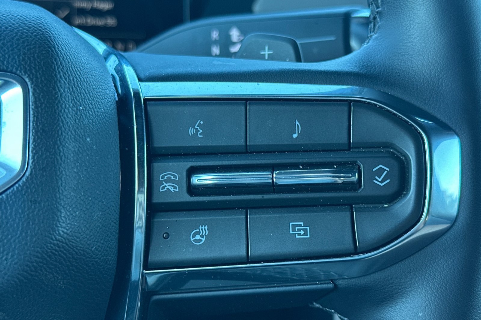 Used 2026 GMC Acadia Elevation FWD image 37