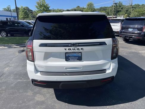 Used 2024 Chevrolet Tahoe Z71 w/ Luxury Package AWD/4WD image 5