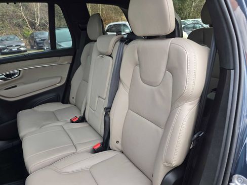 Certified 2025 Volvo XC90 T8 Ultra image 17