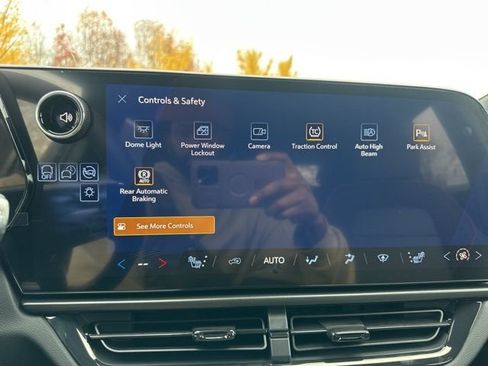 New 2026 Chevrolet Equinox EV RS image 22