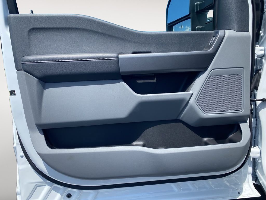 New 2025 Ford F350 XL w/ STX Appearance Package AWD/4WD image 22