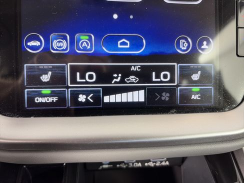 Used 2024 Subaru Legacy Premium AWD/4WD image 20