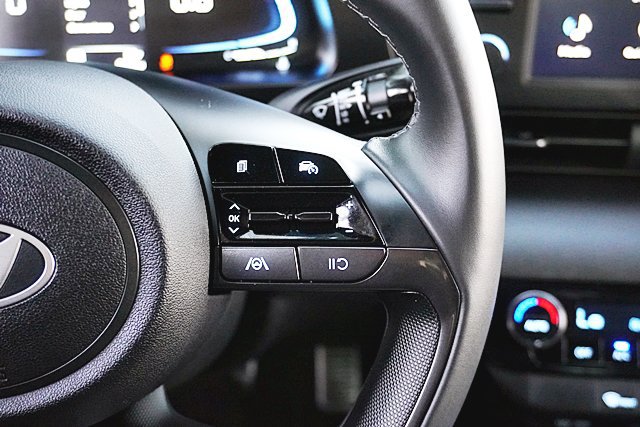 Certified 2025 Hyundai Elantra Sport FWD image 45