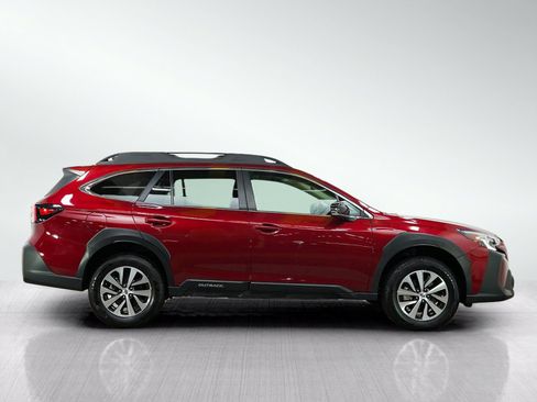 Used 2025 Subaru Outback Premium AWD/4WD image 6