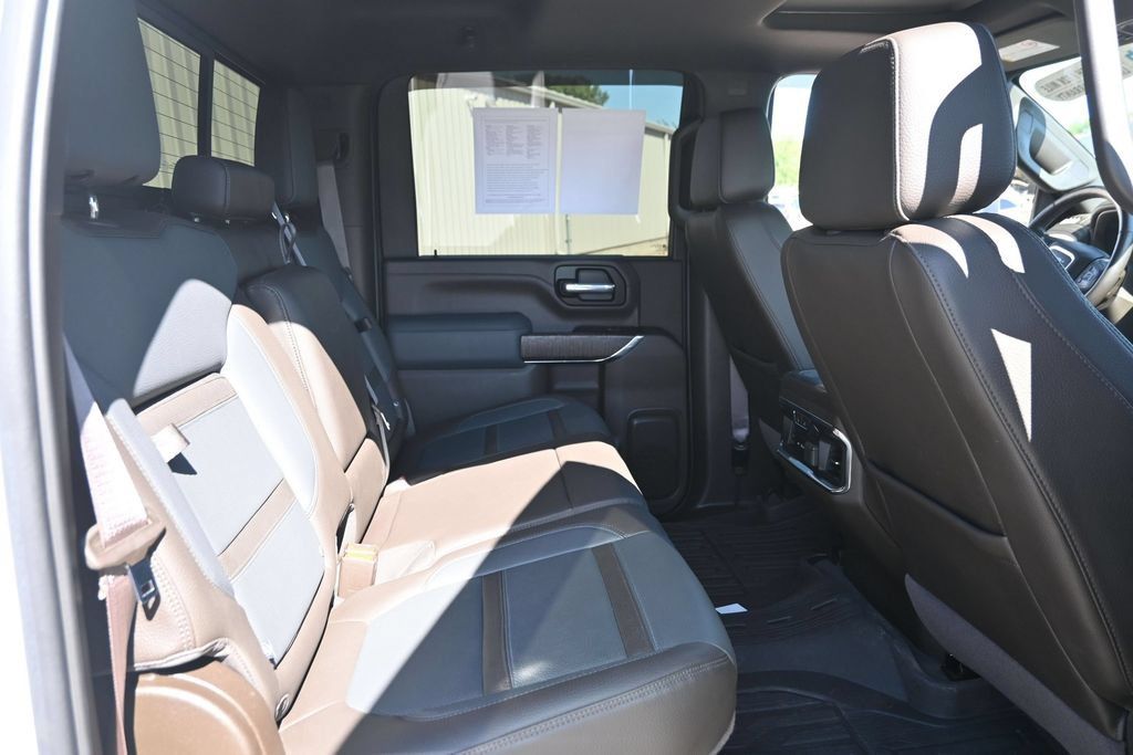 Used 2023 GMC Sierra 3500 Denali w/ Technology Package AWD/4WD image 12