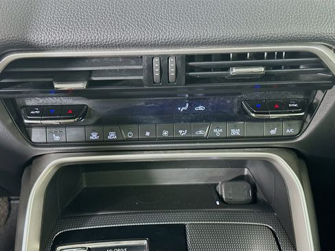 Used 2024 MAZDA CX-90 3.3 Turbo w/ Preferred Plus image 22