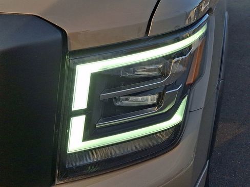 Certified 2023 Nissan Titan PRO-4X w/ Pro-4x Convenience Package image 9