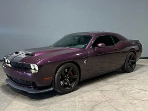 Used 2020 Dodge Challenger SRT Hellcat image 1
