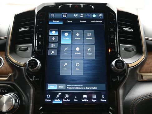 Used 2022 RAM 1500 Limited w/ Body Color Bumper Group image 33