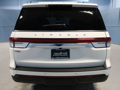 Used 2024 Lincoln Navigator Reserve image 34