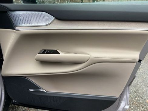 New 2026 Volvo EX90 Ultra image 18