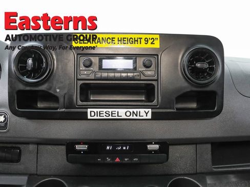 Used 2019 Mercedes-Benz Sprinter 170 image 12