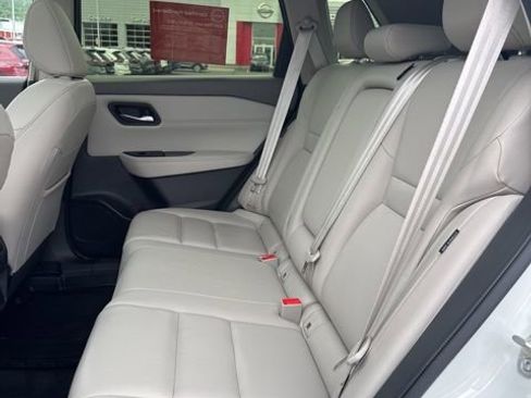 Certified 2023 Nissan Rogue SL AWD/4WD image 11