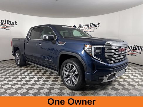 Used 2023 GMC Sierra 1500 Denali w/ Denali Reserve Package AWD/4WD image 4