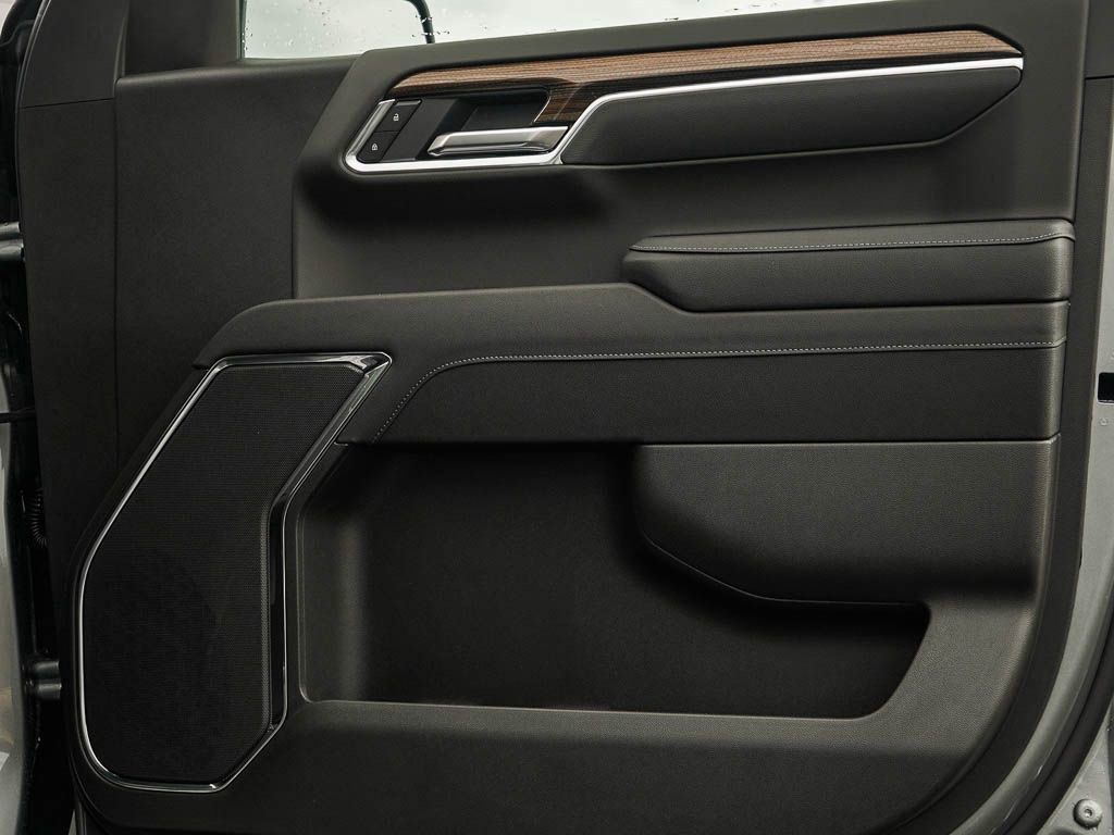 New 2025 Chevrolet Silverado 1500 LT AWD/4WD image 8