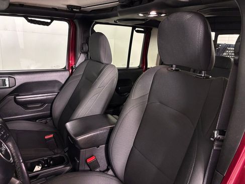 Used 2021 Jeep Gladiator Sport image 19