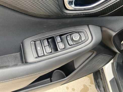 Used 2025 Subaru Outback Premium image 3