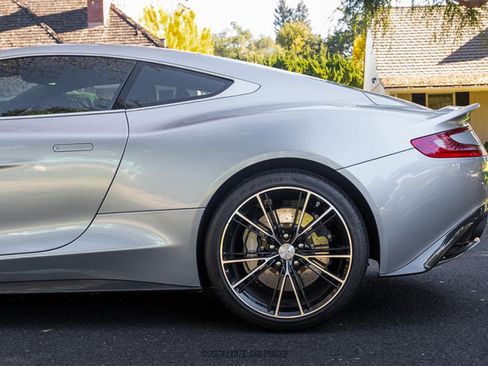 Used 2014 Aston Martin Vanquish Coupe image 5