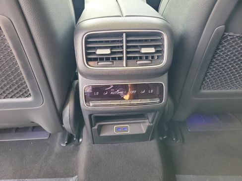 Certified 2026 Mercedes-Benz GLS 450 4MATIC image 37