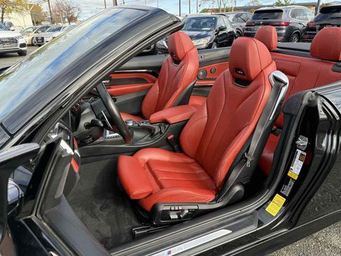 Used 2018 BMW M4 Convertible w/ Competition Package image 4