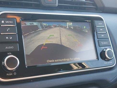 Used 2025 Nissan Versa SV image 25