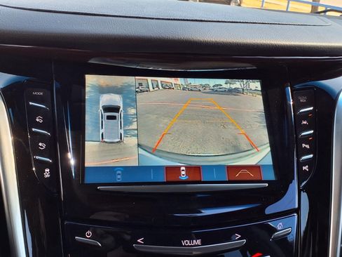 Used 2020 Cadillac Escalade Luxury RWD image 16