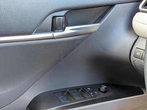 Used 2024 Toyota Camry LE image 4