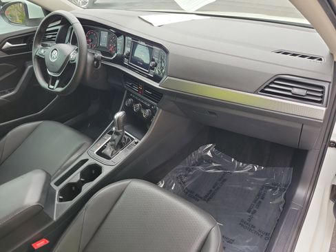 Used 2019 Volkswagen Jetta SE image 11