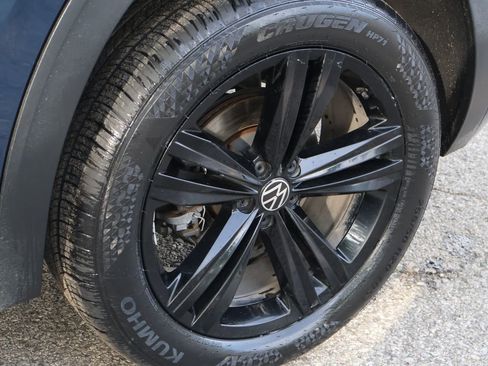 Used 2023 Volkswagen Atlas Cross Sport SEL AWD/4WD image 47