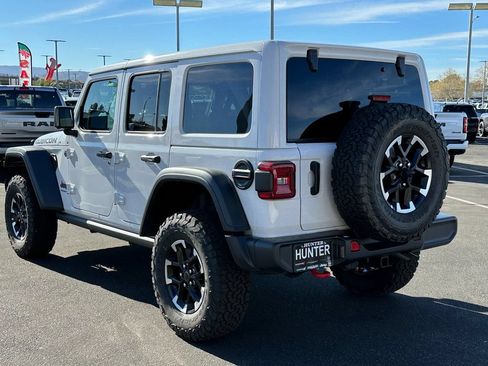 New 2025 Jeep Wrangler Unlimited Rubicon w/ Technology Group AWD/4WD image 4