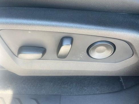 New 2025 GMC Canyon Elevation w/ Convenience Package image 10