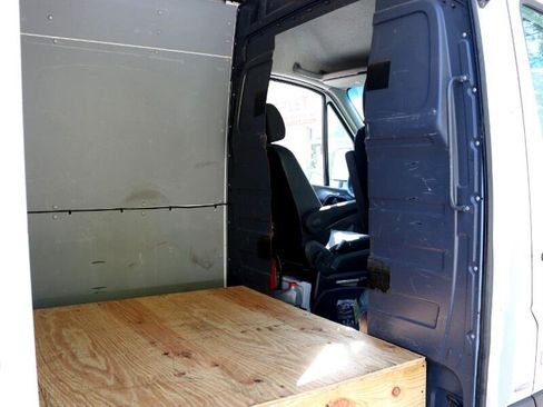 Used 2010 Mercedes-Benz Sprinter 3500 image 12