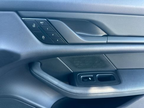 Certified 2023 Porsche Taycan RWD image 18
