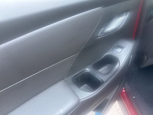 Used 2023 Chevrolet Traverse LT image 13