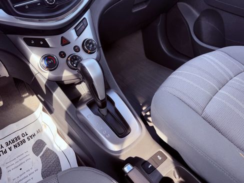 Used 2017 Chevrolet Sonic LT w/ Convenience Package image 31