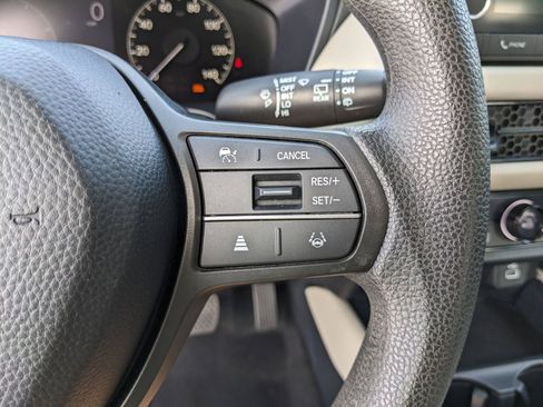Used 2023 Honda HR-V LX image 38