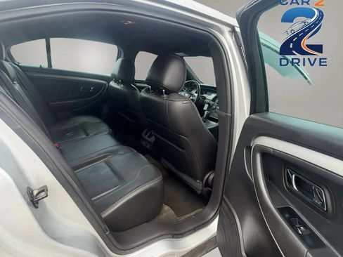 Used 2015 Ford Taurus SEL FWD image 12
