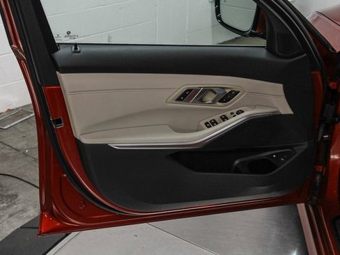 Used 2022 BMW 330e xDrive w/ Premium Package image 22