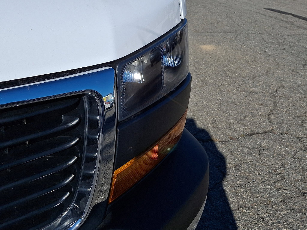 Used 2025 GMC Savana 2500 w/ Driver Convenience Package RWD image 15