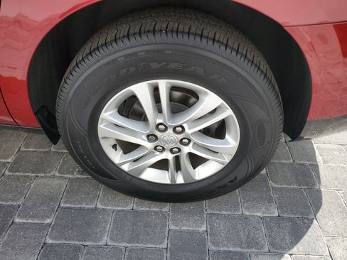 Used 2020 Buick Enclave Essence w/ Sound and Sites Package image 6