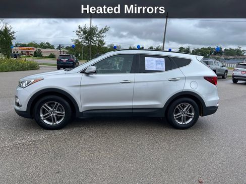 Used 2017 Hyundai Santa Fe Sport FWD image 2