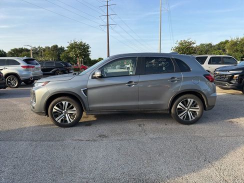Used 2025 Mitsubishi Outlander Sport SE AWD/4WD image 2