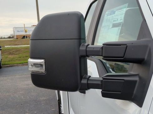 New 2026 Ford F250 XL w/ XL Chrome Package RWD image 12