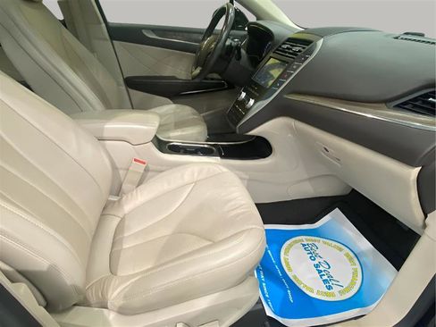 Used 2017 Lincoln MKC Reserve w/ Lincoln MKC Climate Package image 15