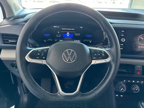 Used 2023 Volkswagen Taos SE AWD/4WD image 29