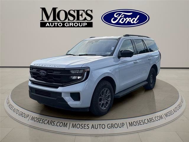 Certified 2025 Ford Expedition Active AWD/4WD image 1