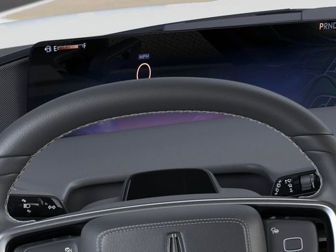 New 2026 Lincoln Navigator Premiere image 13