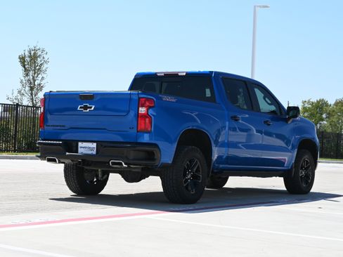 Used 2022 Chevrolet Silverado 1500 LT Trail Boss w/ LT Trail Boss Premium Package AWD/4WD image 9