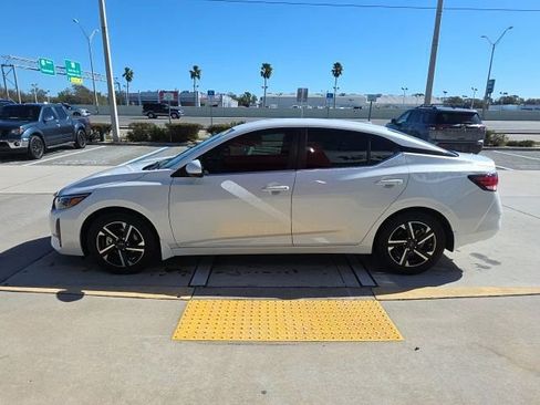 Used 2024 Nissan Sentra SV w/ All-Weather Package image 8